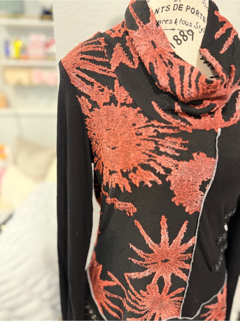 Paris Hues Asymmetrical Embroidered Floral Tunic Top Black Rust Cowl Neck M - Picture 5 of 11